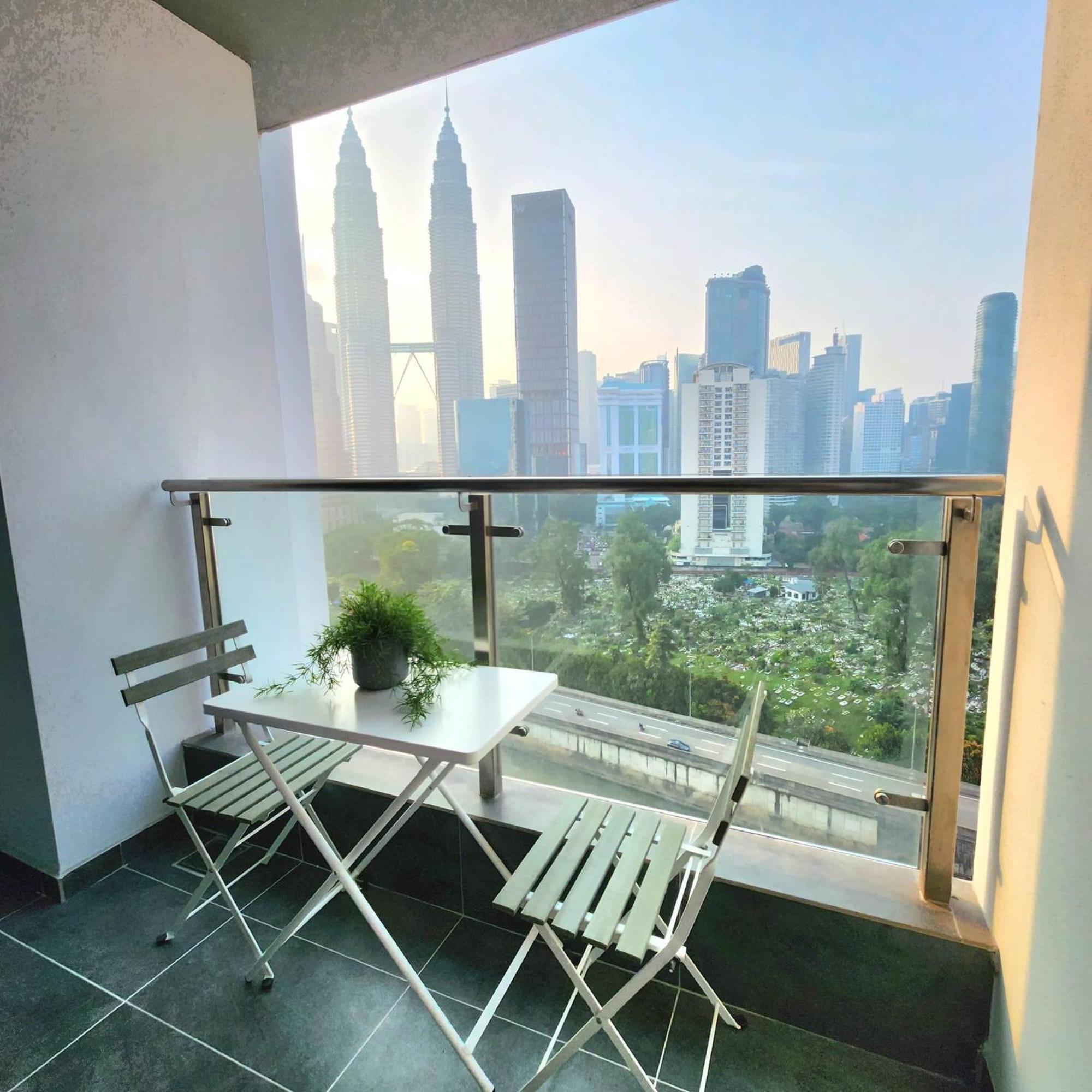 Klcc Skyhomes Near Lrt Pangsapuri Kuala Lumpur